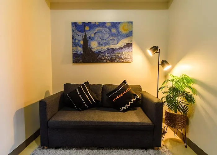 Modern 1br In Bgc Mckinley With 1gbps Wifi Pool Gym *