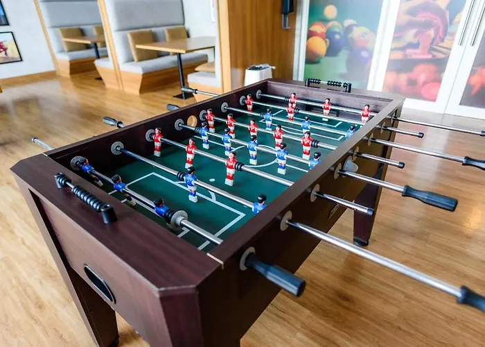 Modern 1br In Bgc Mckinley With 1gbps Wifi Pool Gym Manila