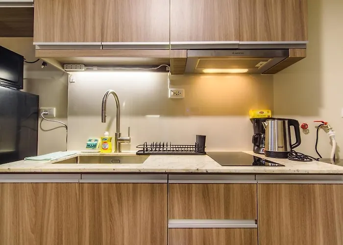 Modern 1br In Bgc Mckinley With 1gbps Wifi Pool Gym Apartamento Manila